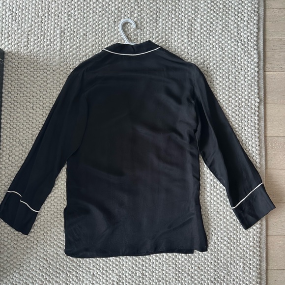 Wilfred Satin Button-Down Blouse - Women’s Size XS - Black with White Trim - Picture 4 of 4